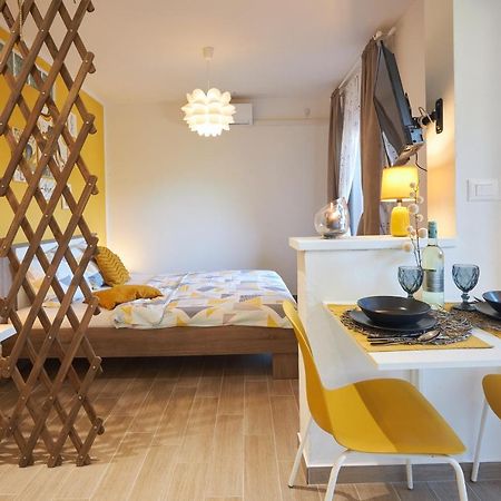 Apartment Yellow Poreč Eksteriør billede