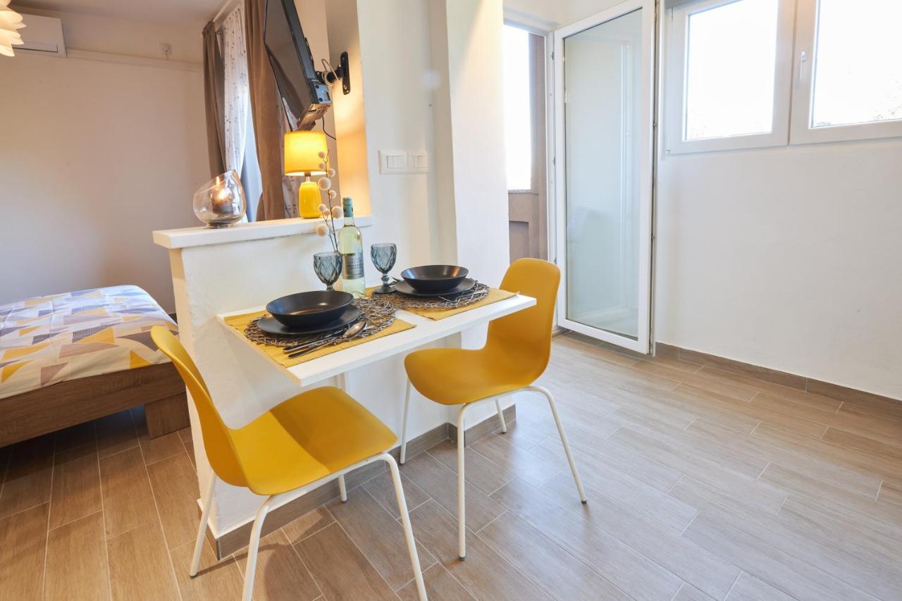 Apartment Yellow Poreč Eksteriør billede
